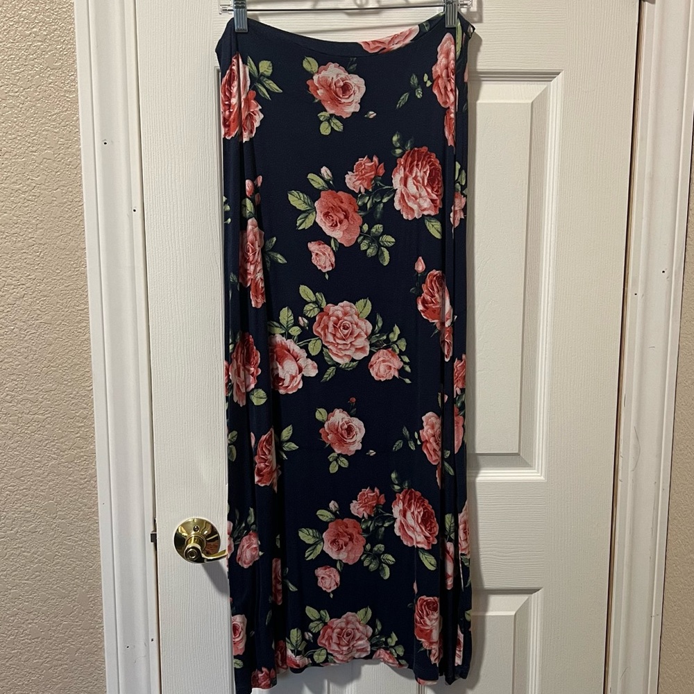 Maxi long flower skirt